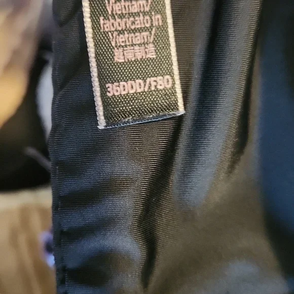 Victoria's Secret Black Wireless Bra - Picture 4 of 4